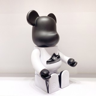 Tượng Bearbrick Sneakers 400%