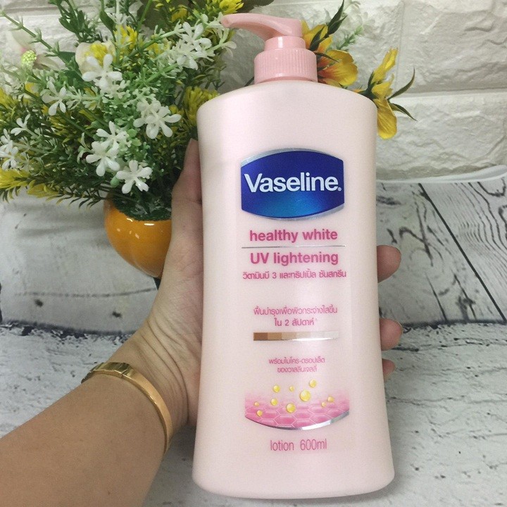 Sữa dưỡng thể Vaseline Healthy White UV Lightening Body Lotion 725ml dưỡng trắng da chăm sóc toàn diện | BigBuy360 - bigbuy360.vn