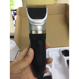 Tông đơ cắt tóc cho bé yêu