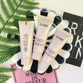 Sữa rửa mặt Ohui Miracle Moisture Cleansing Foam