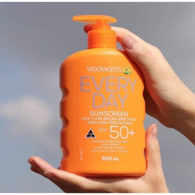 Kem chống nắng Woolworths Úc 50SPF++