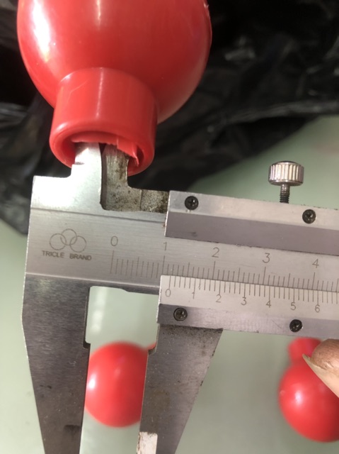 Phụ kiện khoan bàn. Cục tròn tay nắm cây ba chia