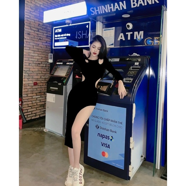 Đầm Maxxi Body Khoét Eo 2 Bên Xẻ Tà Hở Vai Tay Dài