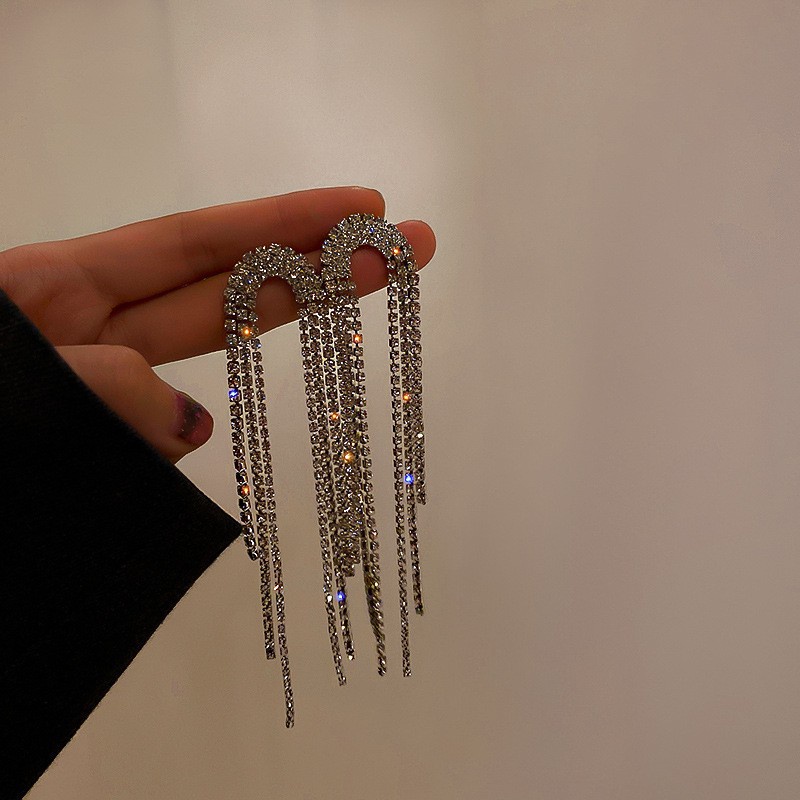 Bông Tai Tua Rua Dáng Dài Đính Đá Sang Trọng Thời Trang Cho Nữ