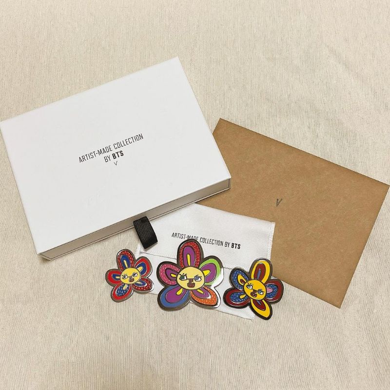 BY BTS - V ] SET PIN CÀI ÁO, MŨ, GIÀY, BALO, TÚI XÁCH |  BROOCH SET BY V (official)