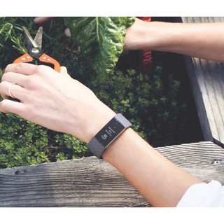 Vòng Đeo Sức Khoẻ Fitbit Charge 3