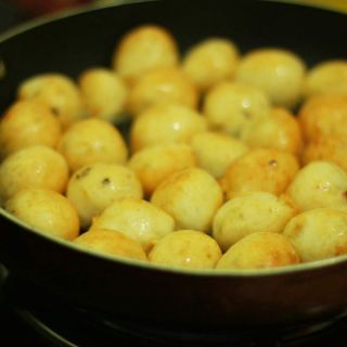 Cá viên chiên đã chiên sẳn nóng giòn. 300g