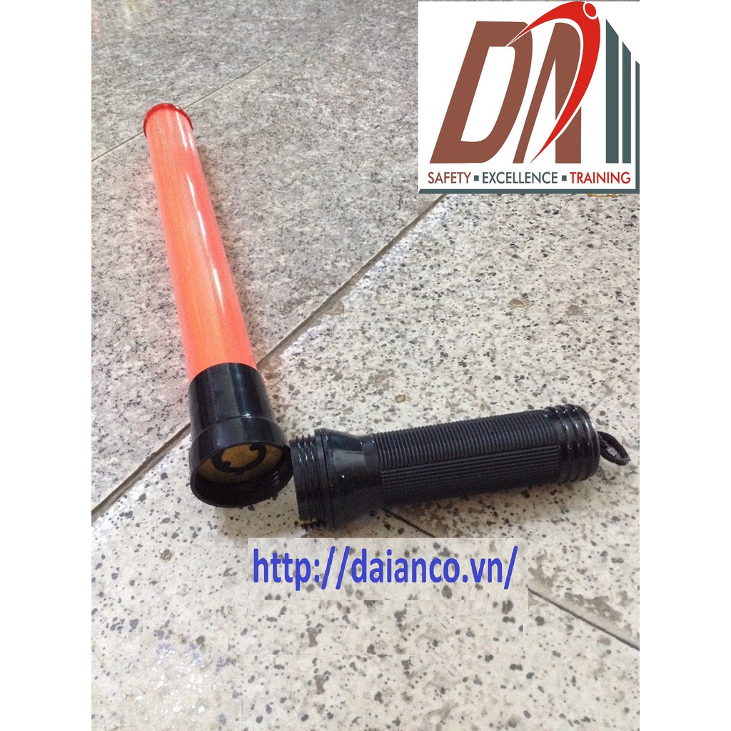 Gậy Đèn Chỉ Huy Giao Thông Sử Dụng Pin 54cm
