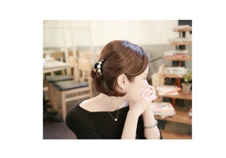 Kẹp tóc ngọc trai