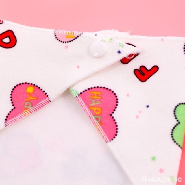 Khăn yếm tam giác đeo cổ cho bé