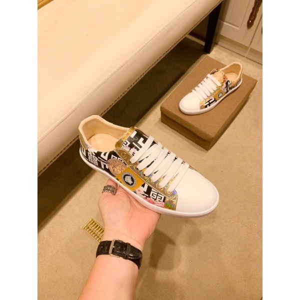 Giày sneaker nam Versace da bò lớp lót da heo có dây thắt đế ngoài chống mài mòn