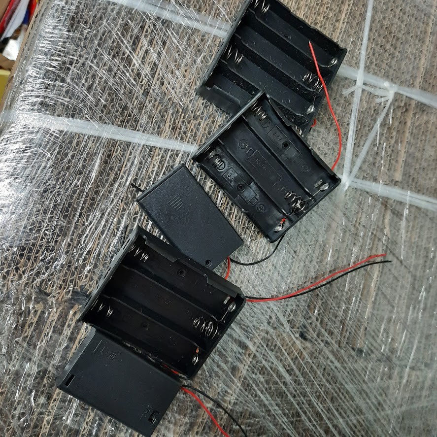Đế ghép pin 18650 mắc nối tiếp 4 viên