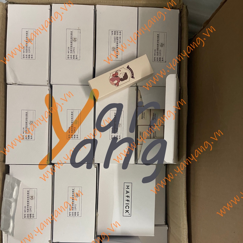 Son Maffick kèm gương hình cô gái dưỡng ẩm, lâu trôi | BigBuy360 - bigbuy360.vn