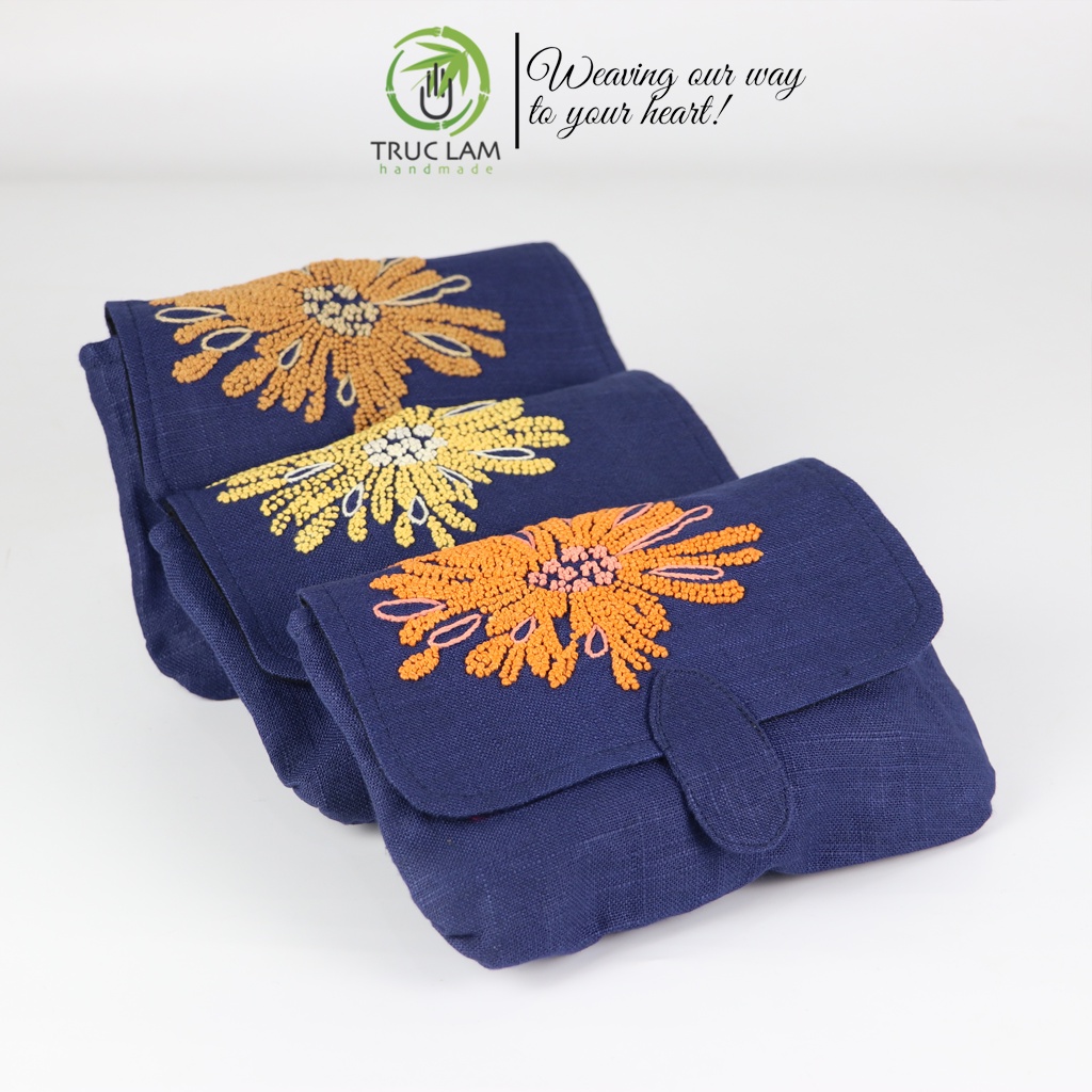 Ví Cầm Tay Nữ Vải Linen Thêu Tay Sa Hạt Họa Tiết Hai Hoa Cúc P2- Trúc Lâm Handmade
