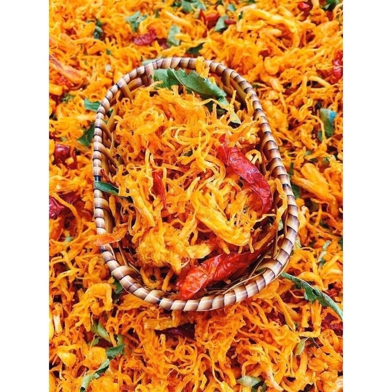 100g KHÔ GÀ LÁ CHANH XÉ CAY NGON ( Snack Food 99 ) | BigBuy360 - bigbuy360.vn