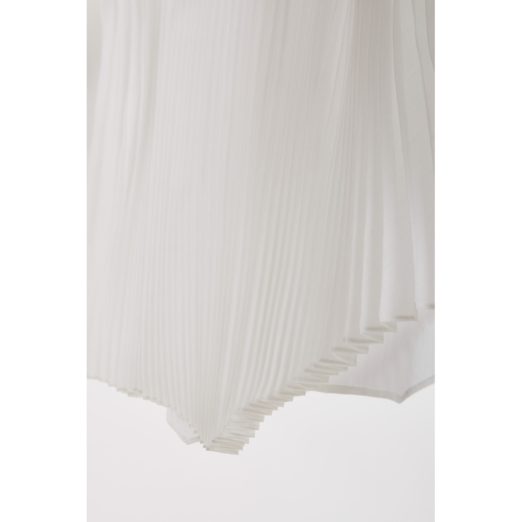 TheBlueTshirt - Áo Sơ Mi Phom Rộng Nữ Có Thân Sau Xếp Ly Màu Trắng -  Dandelion Pleated Oversize Shirt