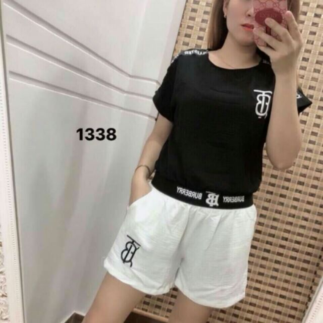 Combo 1 bộ và 1 quần cho khách
