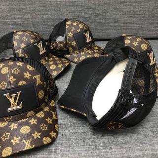 MŨ LƯỠI TRAI PHỐI LƯỚI LV THỜI TRANG