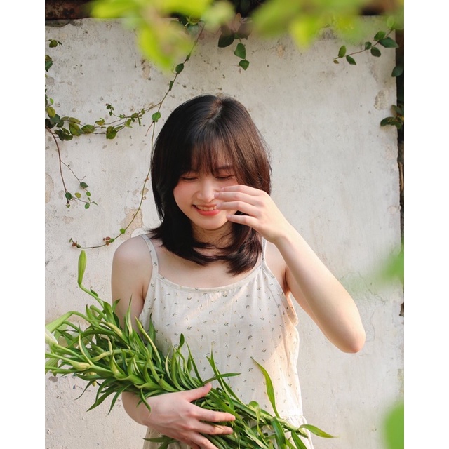 Đầm hai dây hở lưng hoa nhí | Lá Xoè