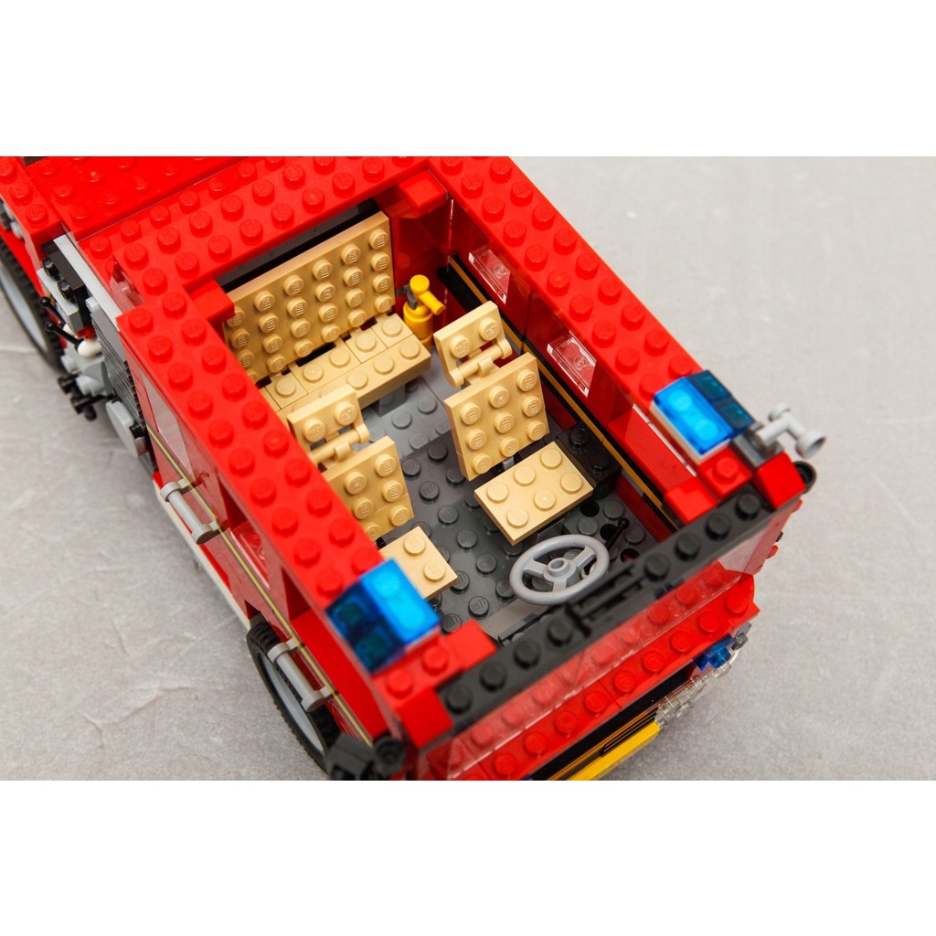Mô hình LEGO Creator 3 in 1 6752 Fire Rescue - Xe Cứu Hỏa Có Thang Nâng