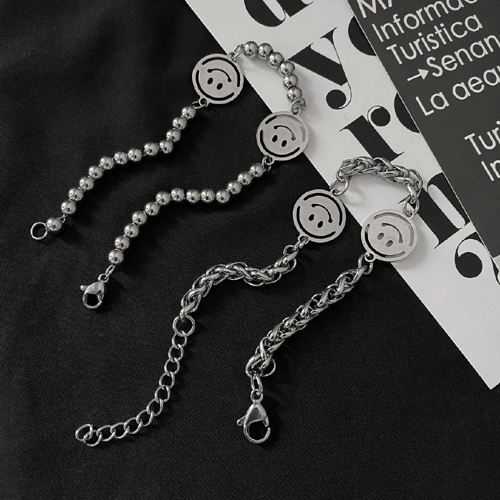 Vòng tay mặt hình mặt cười phong cách hip hop thời trang dành cho nam và nữ 22158