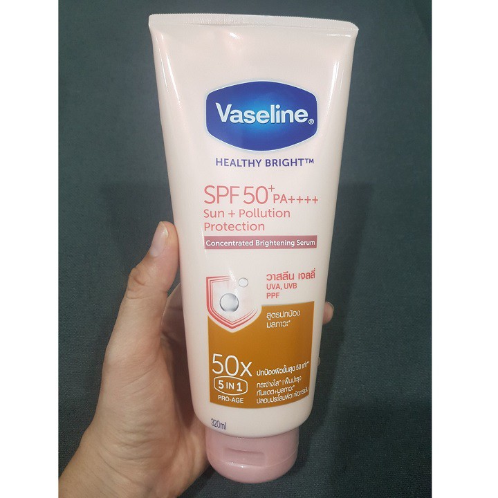 Dưỡng thể chống nắng Vaseline 50X Healthy Bright SPF50+ PA++++ 320ml Thái Lan