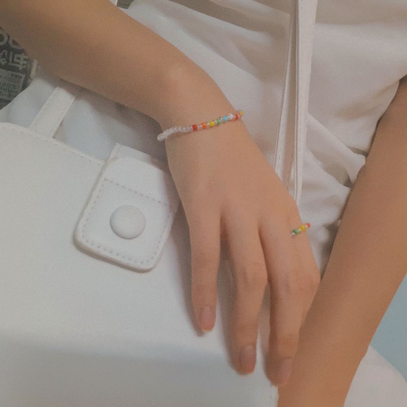 Vòng tay cầu vòng đơn giản, đáng yêu cheap moment với Jennie