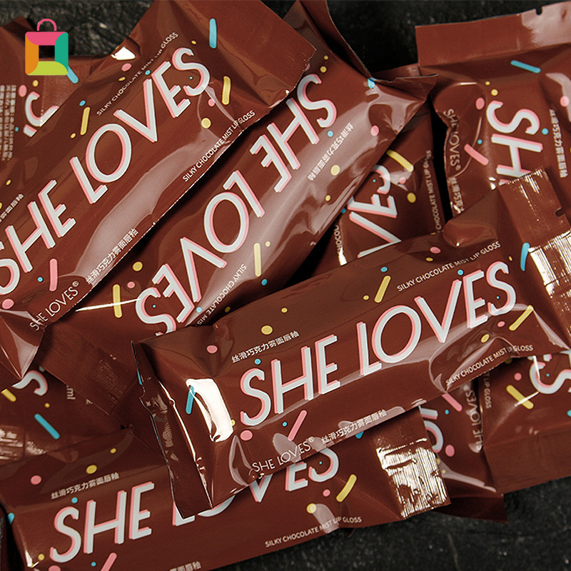 Son kem She Loves chất lì mịn như nhung và không trôi màu