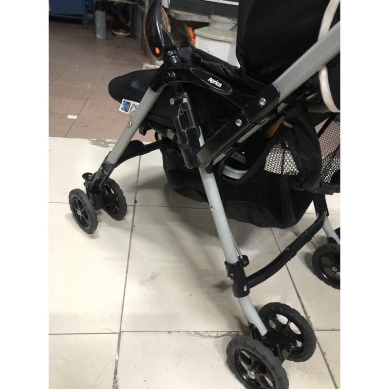 Xe đẩy 2 Chiều Aprica Lightweight Royal