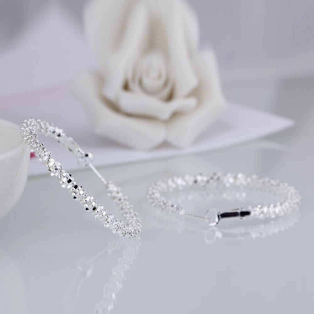 Hoa tai hình tròn thời trang dành cho nữ