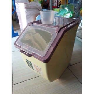 Thùng đựng gạo có nắp đậy 15kg