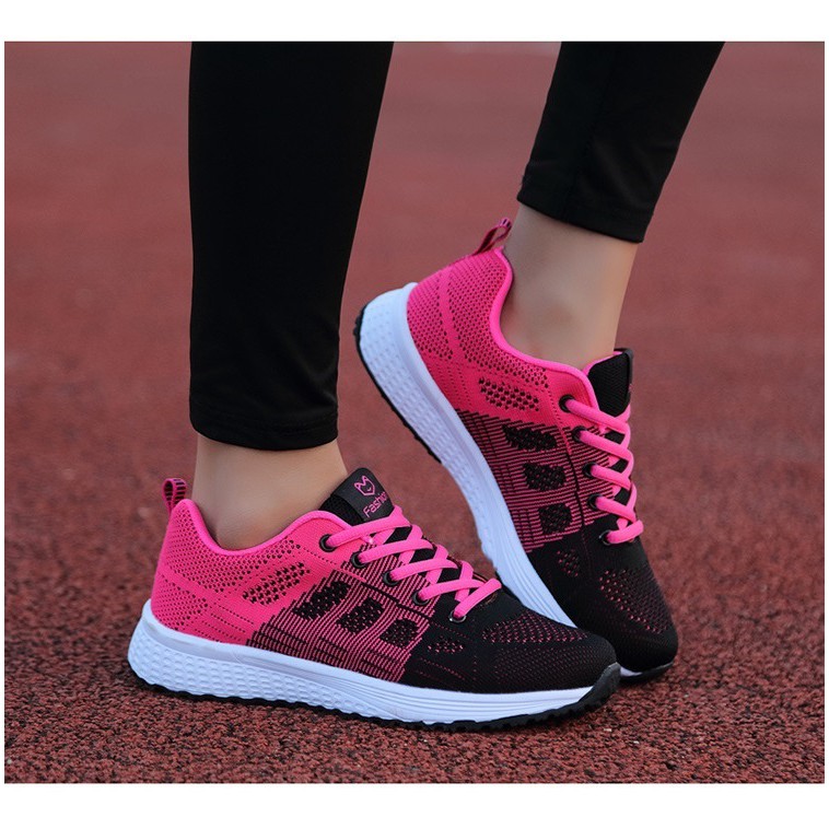 Giày Sneaker Thể Thao Nữ SODOHA SDH11721HD Đen Phối Hồng