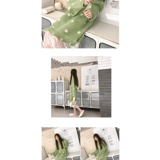 Váy len chấm bi dáng rộng