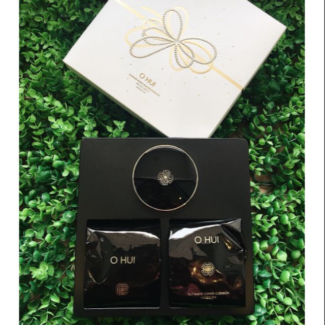 Cushion Ohui đen tặng kèm 2 lõi | BigBuy360 - bigbuy360.vn