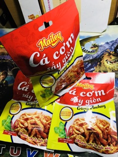 Cá cơm sấy giòn lá chanh .