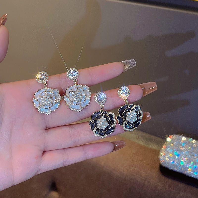 Hoa tai hình hoa trà đính ngọc trai nhân tạo thời trang thanh lịch cho nữ