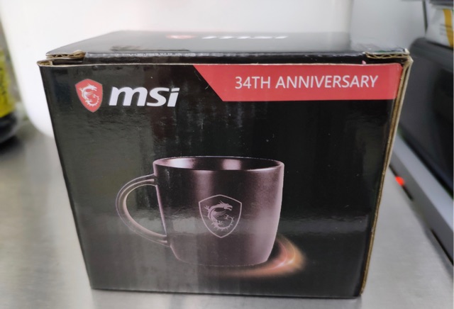 Ly phiên bản kỷ niệm MSI