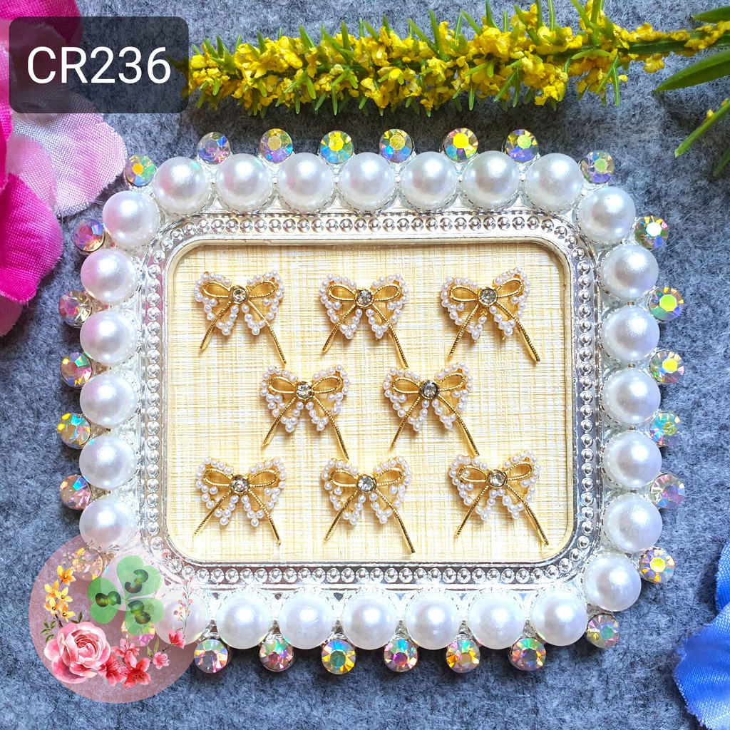 Mã CR236 . Charm kim loại đính đá trang trí móng siêu xinh.