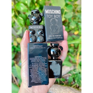 [SẴN MINI] 𝐍𝐮̛𝐨̛́𝐜 𝐡𝐨𝐚 𝐦𝐢𝐧𝐢 𝐌𝐨𝐬𝐜𝐡𝐢𝐧𝐨 𝐠𝐚̂́𝐮 đ𝐞𝐧 𝐓𝐨𝐲 𝐁𝐨𝐲 𝟓𝐦𝐥 [chính hãng]