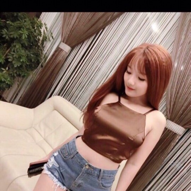 Yếm phi bóng nâu màu này mặc lên vừa Tây vừa sáng da( yếm cột nơ)