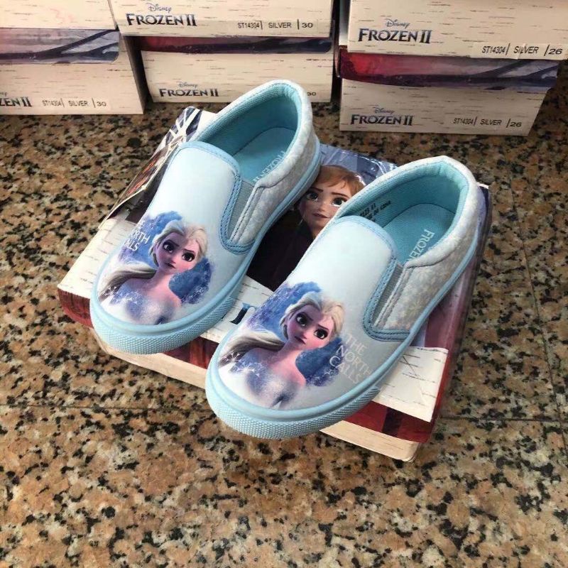 Giày xuất dư cho bé