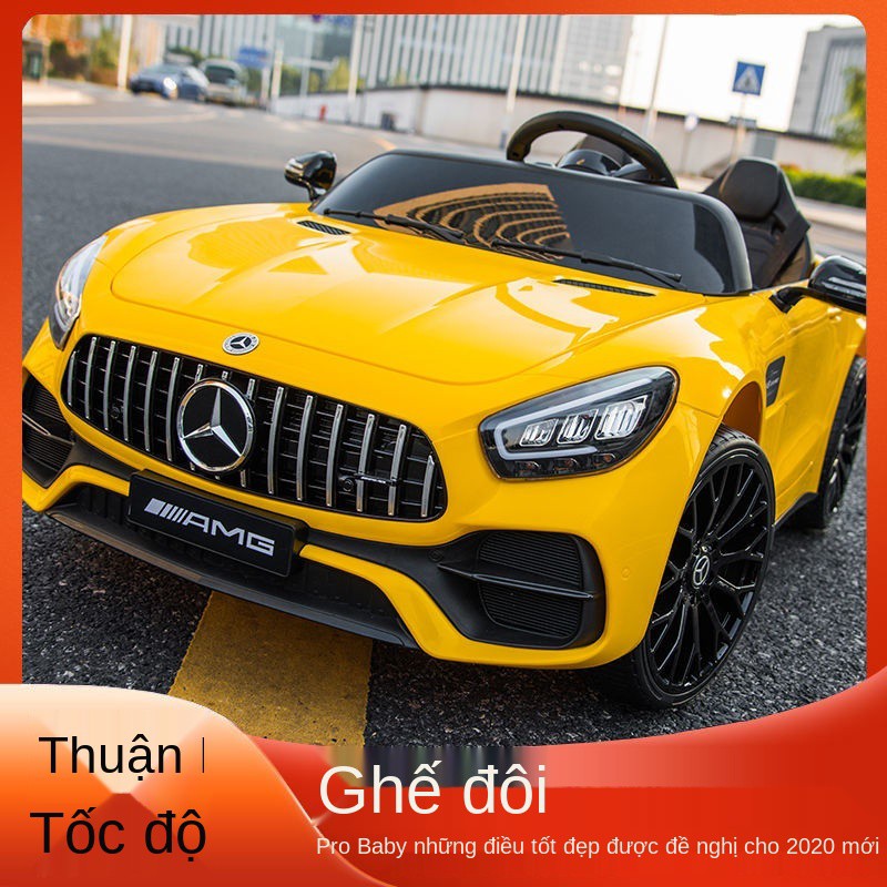 Ô tô điện trẻ em bốn bánh xích đu điều khiển từ xa sạc xe đồ chơi có thể ngồi trong cỡ lớn đôi