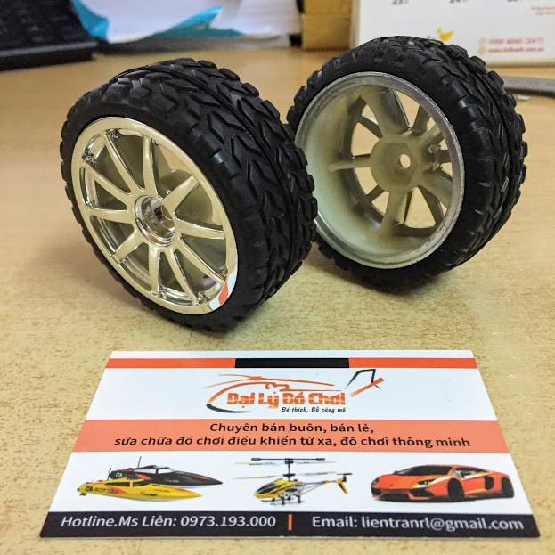 Bánh xe cao su chất lượng cao trục 4mm đường kính 65mm