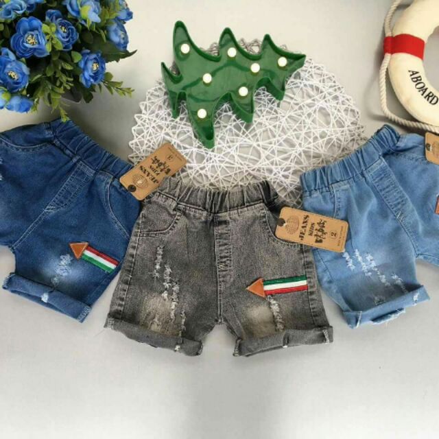 Combo quần bò áo phông bé trai