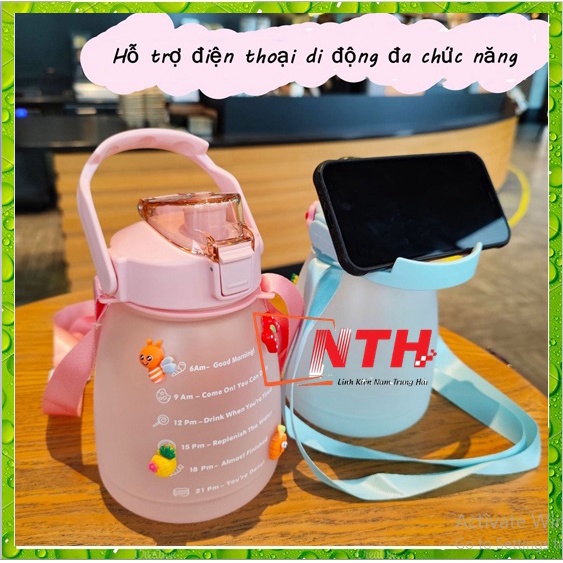 BÌNH NƯỚC HỌC SINH KÈM MIẾNG DÁN STIKER ( 1.300ML) NTH MẪU MỚI