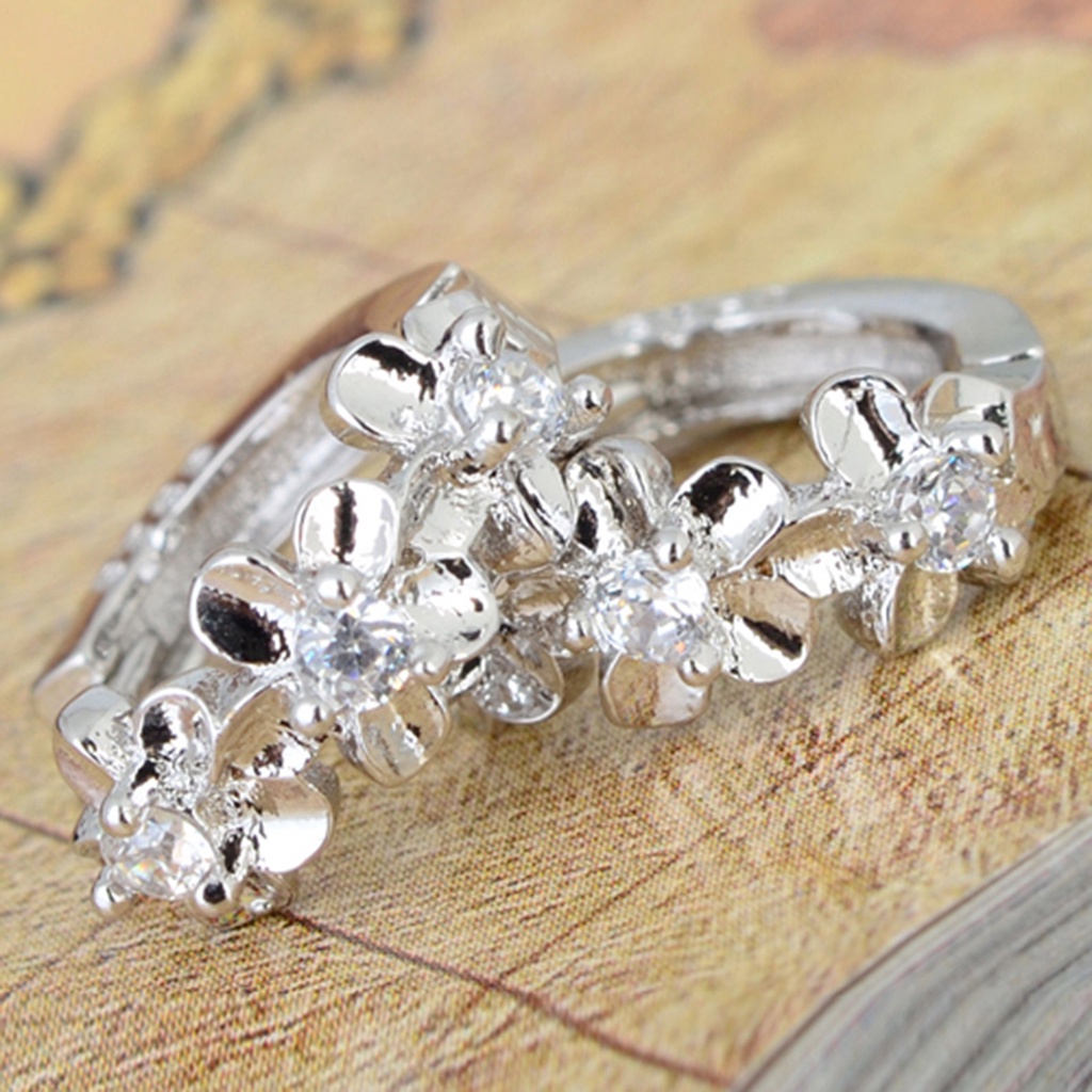 Khuyên tai mạ bạc thiết kế bông hoa đơn giản thời trang