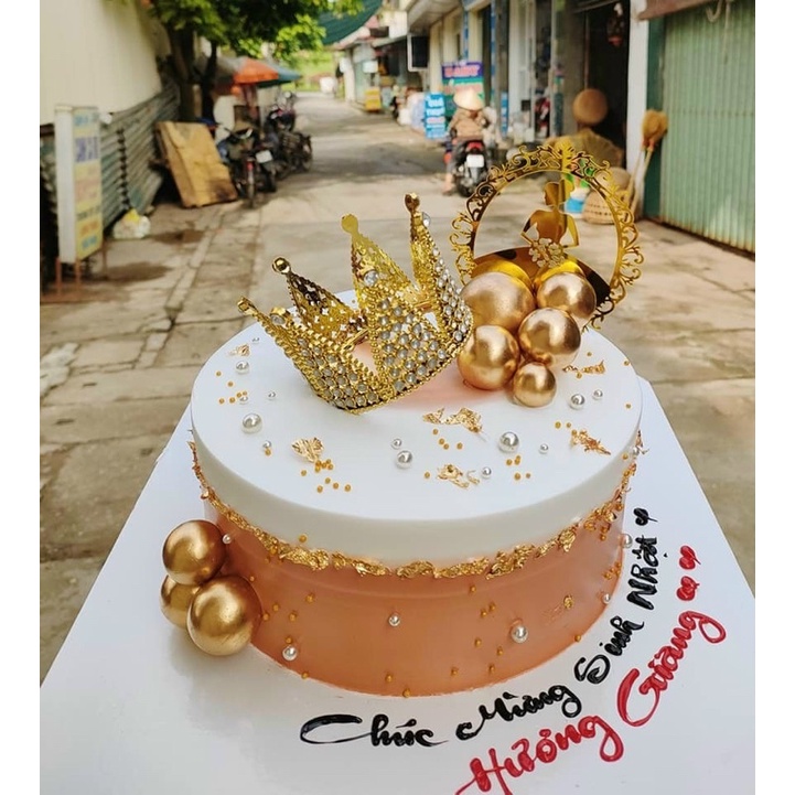 Bánh sinh nhật/bánh kem handmande Vương Miện lớn 👑