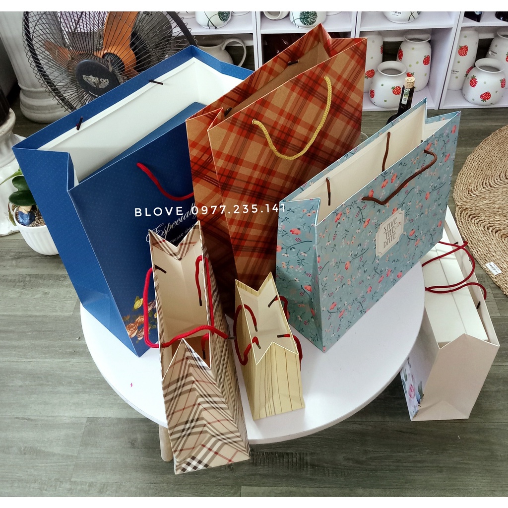(4 Size-quai xách) Túi giấy đựng quà, hộp đựng quà,mỹ phẩm,trang sức, chất liệu giấy ivory cao cấp