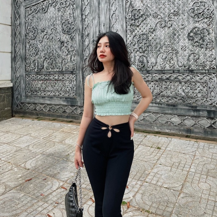 Anniegals - Quần thun ống loe cut-out - Cutout Fit Flair Pants