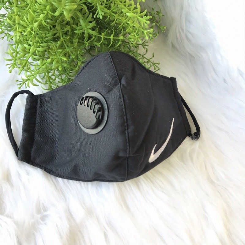 KHẨU TRANG VẢI KHÁNG KHUẨN CÓ VAN THỞ CHUYÊN DÙNG THÊU LÔ GÔ SIZE TO ÔM KÍN MẶT DÀNH CHO NAM | BigBuy360 - bigbuy360.vn